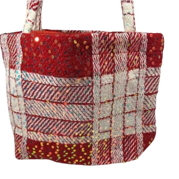 Chanel VIP GWP Tweed Tote Bag Holiday Gift NWT - Picture 3 of 9